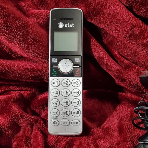 AT&T Cordless Telephone, Base, and Digital Answering System Single Line - Picture 5 of 16